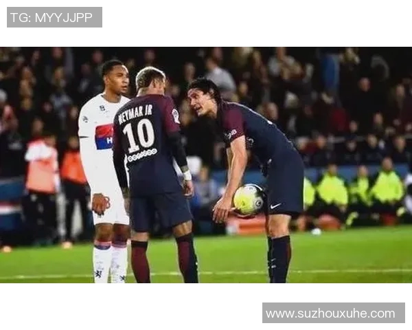 巴黎圣日耳曼豪取六连胜，卡瓦尼梅开二度助球队领跑法甲积分榜