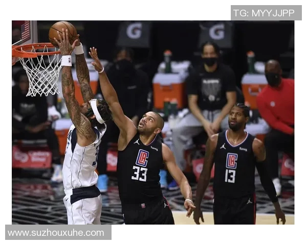 快船主场大胜灭活，乔治35分庆祝