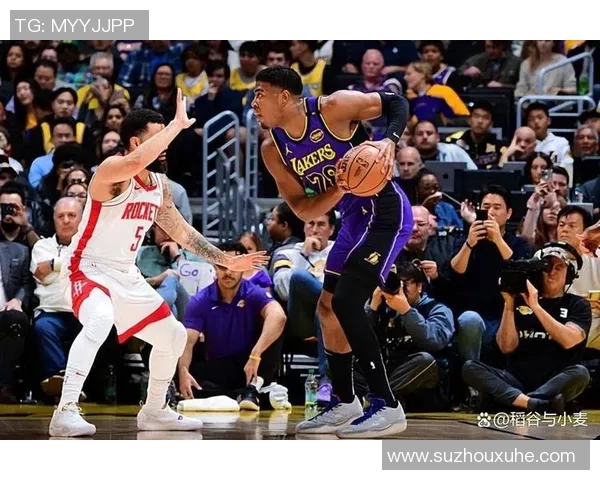 湖人队买断外援合同，球队战绩再度下滑：危机还是转机？